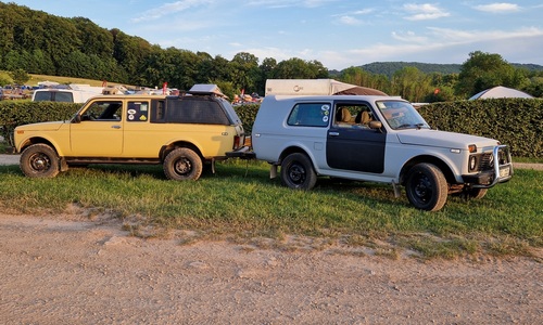 Lada Niva IG im Juli 2023 im Freizeitpark Mammut in Stadtoldendorf